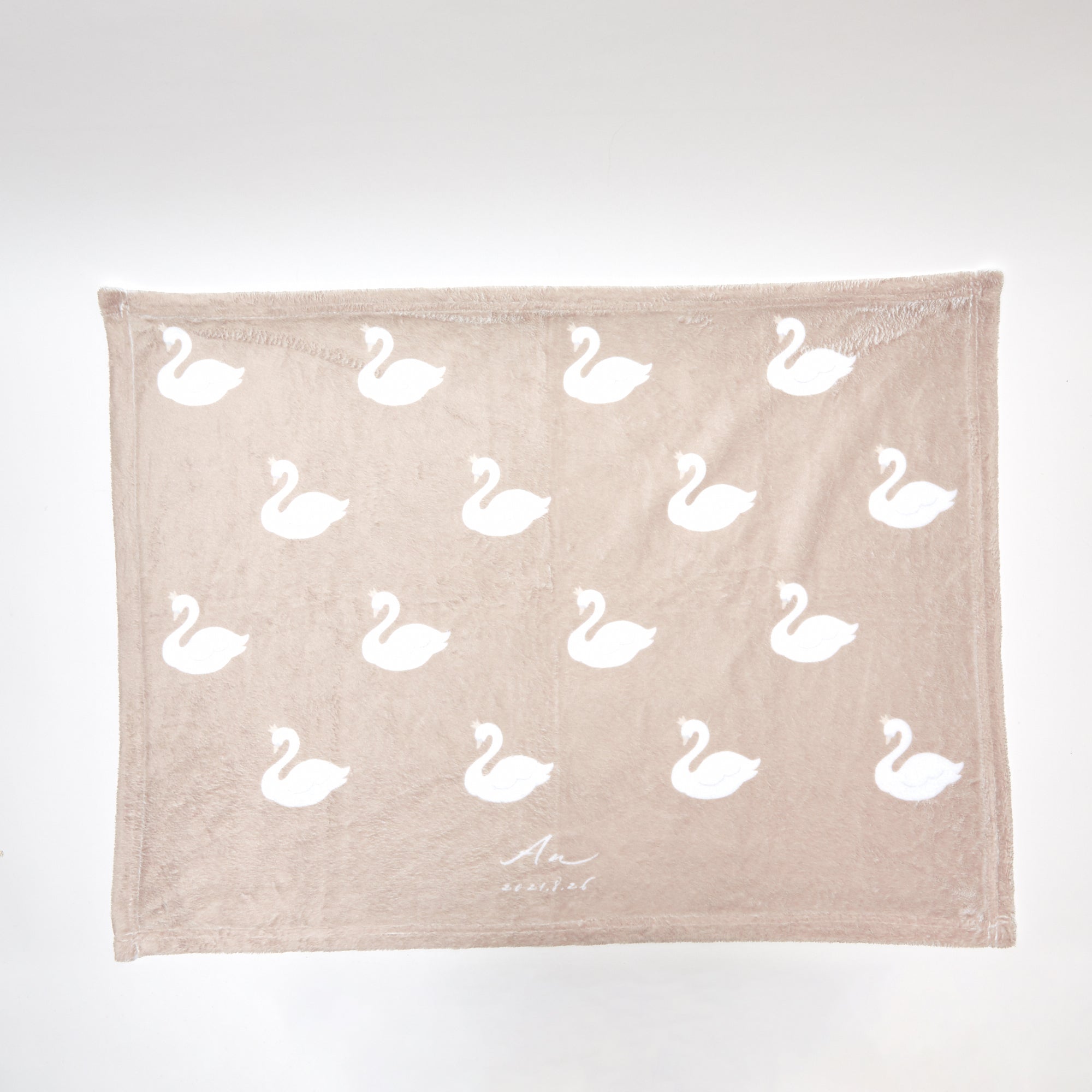 スワンのふわふわブランケット /ベージュスワン – bojji 公式