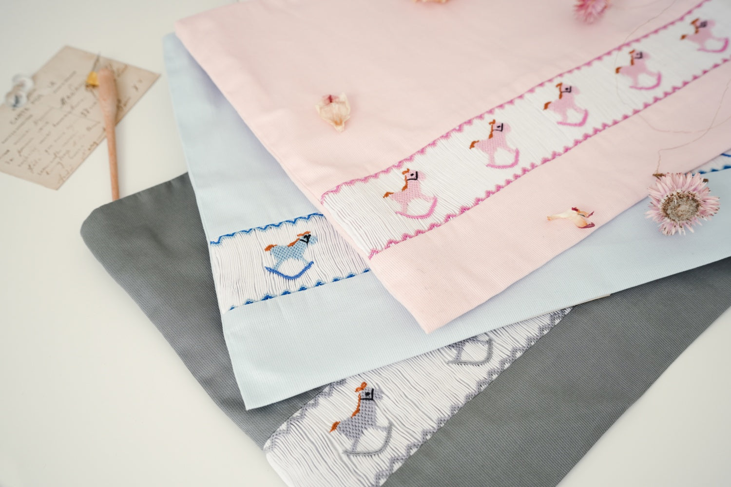 木馬スモッキング刺繍のトートバッグ/ 3colors