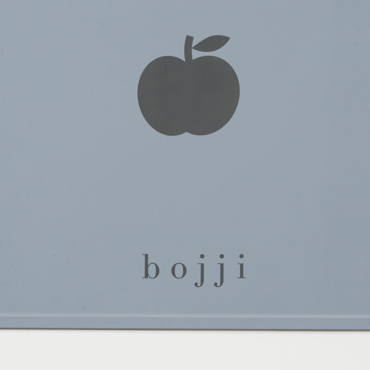 シリコンマット apple /ブルーグレー - bojji （ボジ） 公式ショップ | おしゃれな名入れ育児グッズ